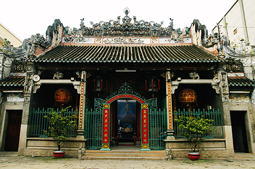 Trải qua hàng trăm năm thăng trầm, nơi đây được trùng tu nhiều lần những vẫn giữ được nét kiến trúc vốn tạo nên bản sắc riêng cho ngôi chùa.